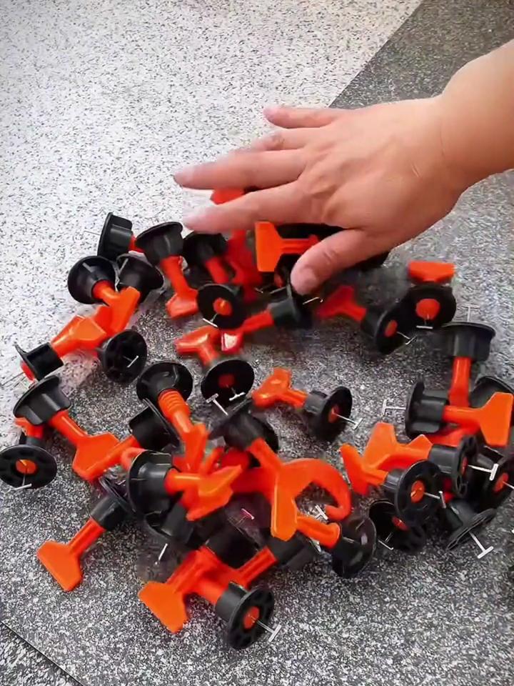 瓷砖找平器的使用方法教程视频(瓷砖找平器的使用方法教程视频全集)